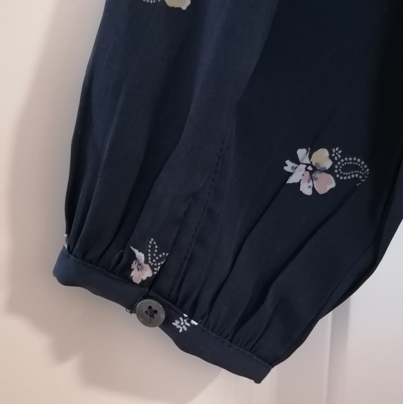 💙 Abercrombie Ruffled Blouse - Picture 5 of 6